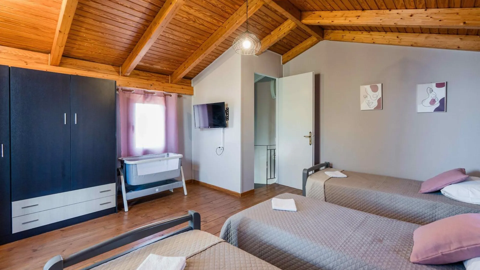 Elia Studios Lixouri
